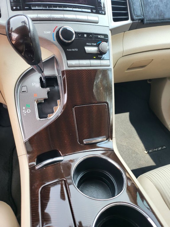 2012 Toyota Venza Image 14
