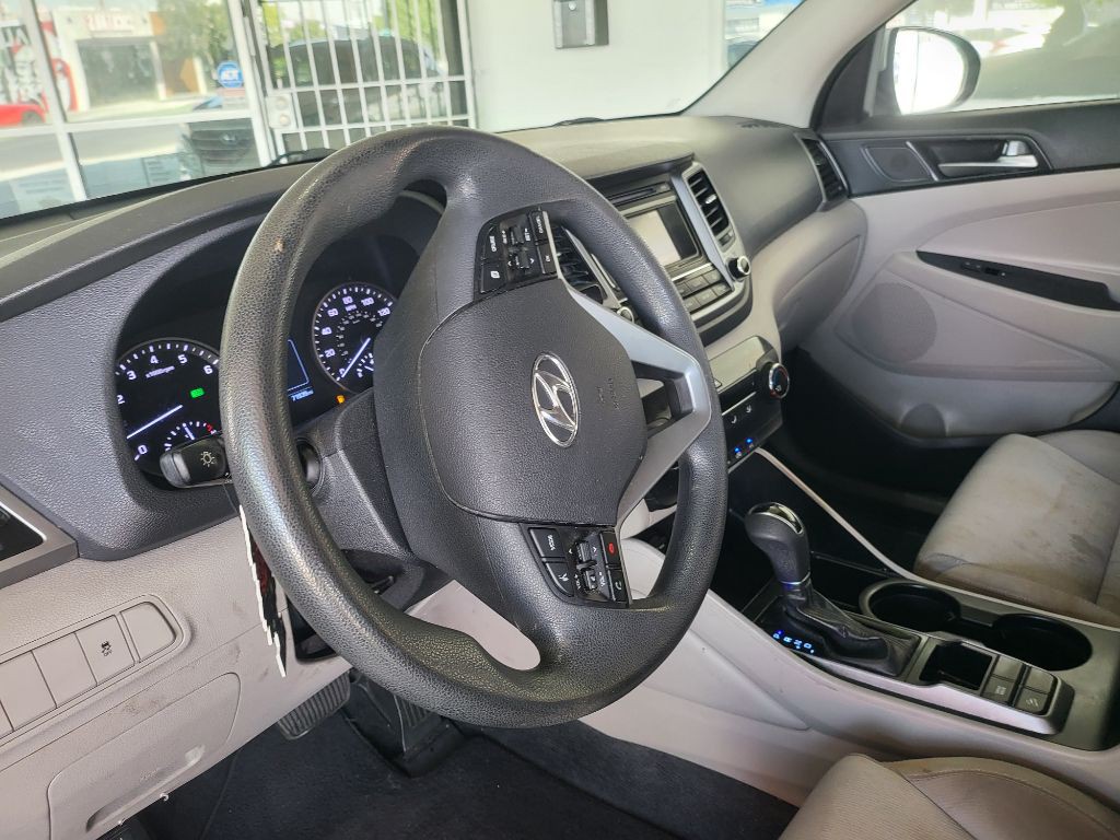 2016 Hyundai Tucson Image 13