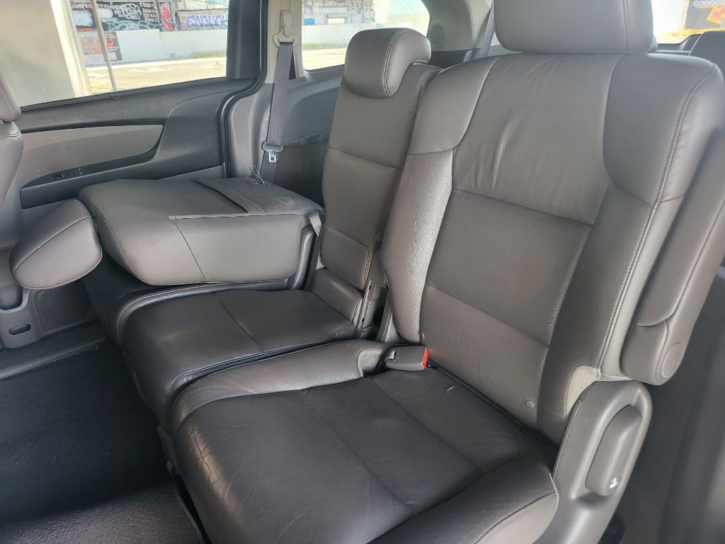 2012 Honda Odyssey Image 10