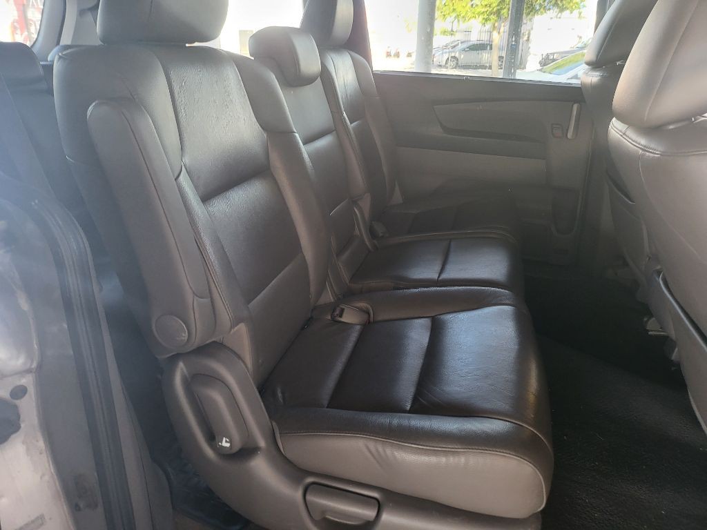 2012 Honda Odyssey Image 12