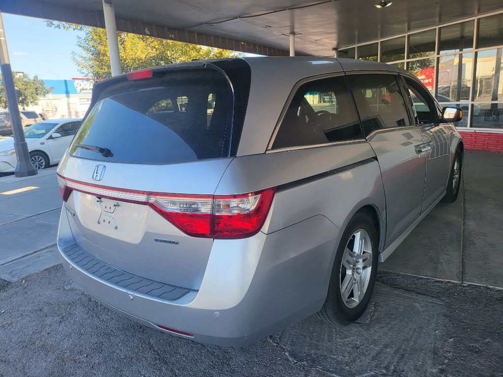 2012 Honda Odyssey Image 3
