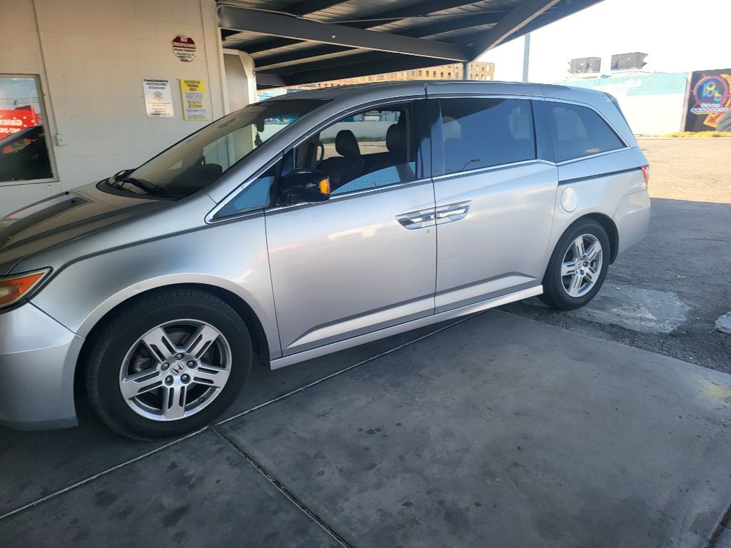 2012 Honda Odyssey Image 4