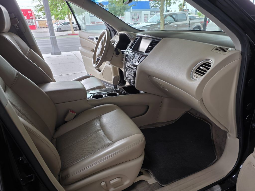 2014 Nissan Pathfinder Image 12