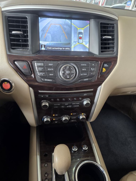 2014 Nissan Pathfinder Image 13