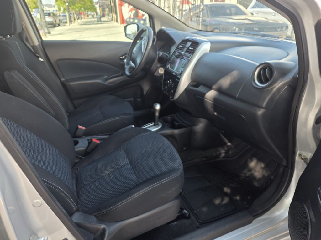 2015 Nissan Versa Image 7