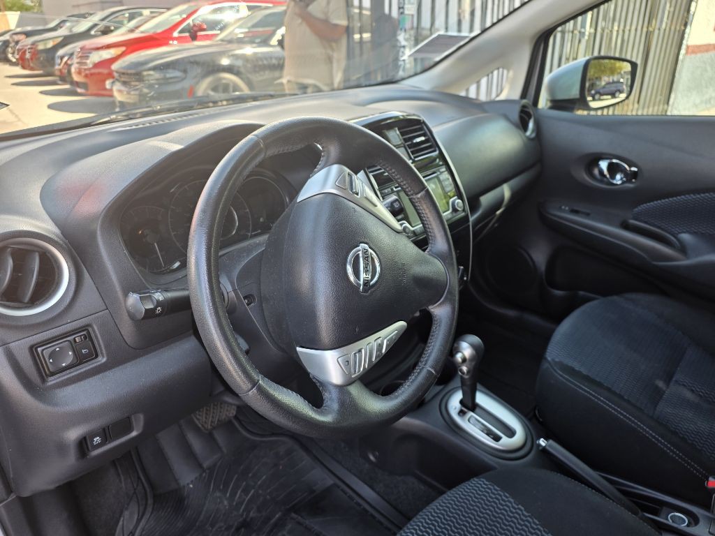 2015 Nissan Versa Image 10
