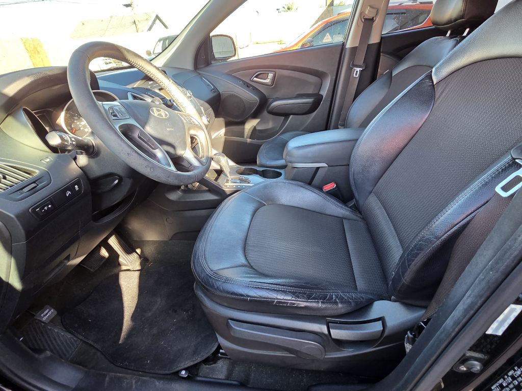 2012 Hyundai Tucson Image 6