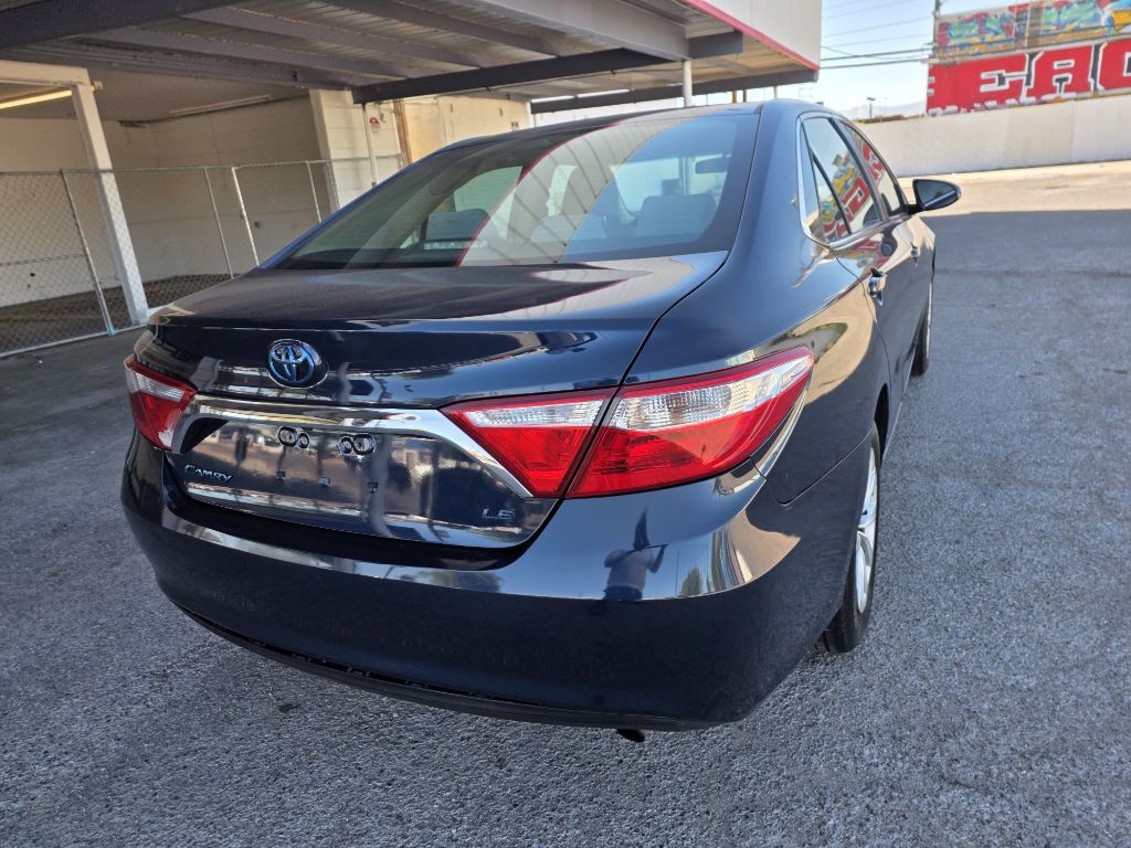 2016 Toyota Camry Image 3