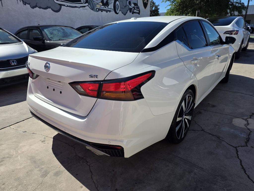 2020 Nissan Altima Image 10