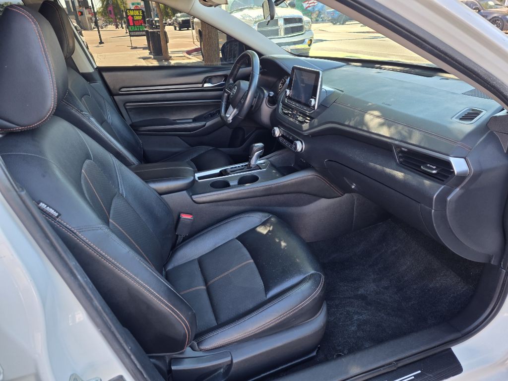 2020 Nissan Altima Image 13