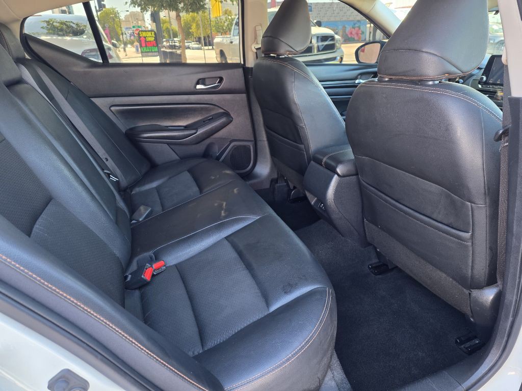 2020 Nissan Altima Image 14