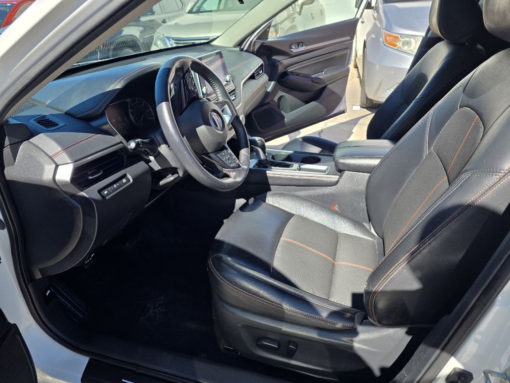 2020 Nissan Altima Image 25