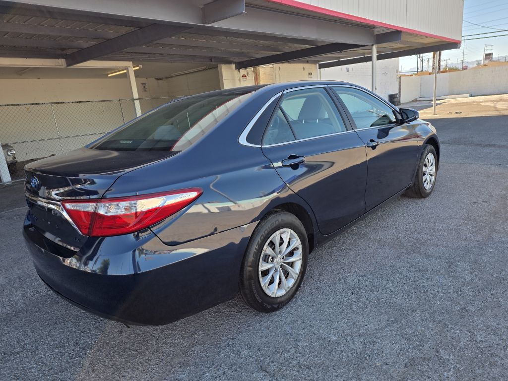 2015 Toyota Camry Image 5