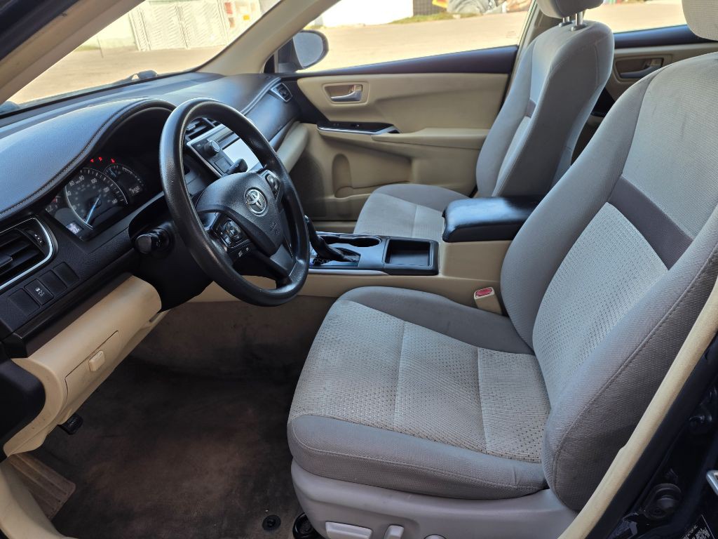 2015 Toyota Camry Image 9