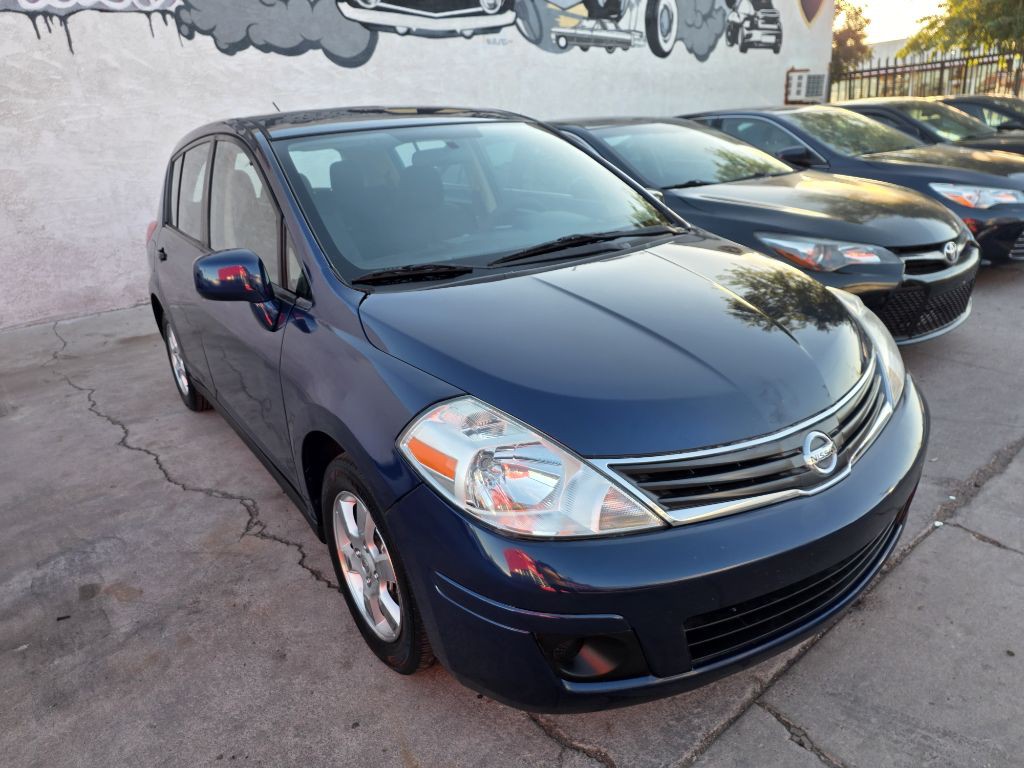 2012 Nissan Versa Image 1