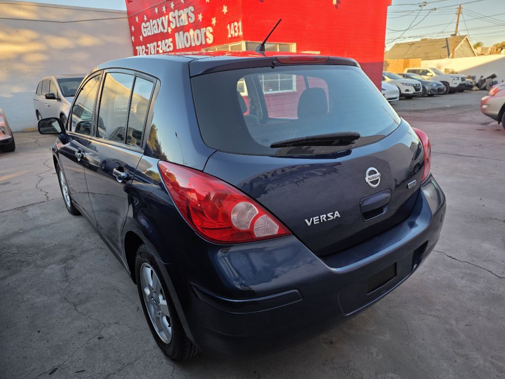 2012 Nissan Versa Image 4