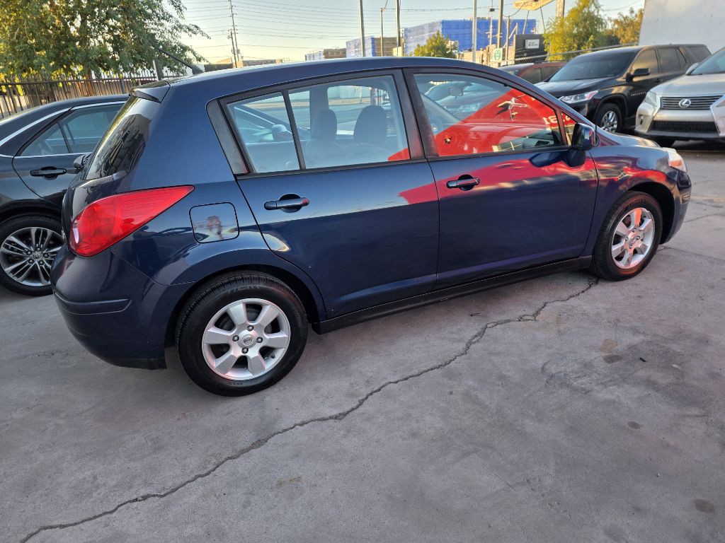 2012 Nissan Versa Image 8