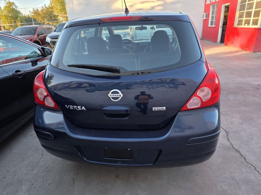 2012 Nissan Versa Image 9