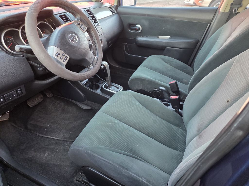 2012 Nissan Versa Image 10