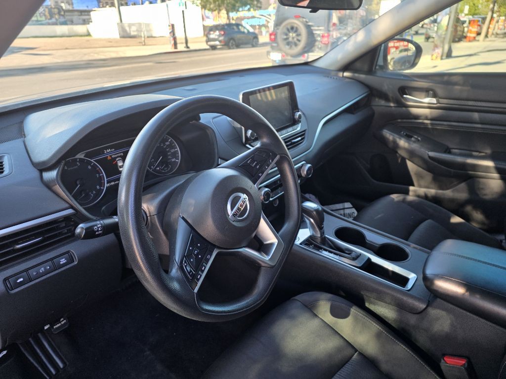 2019 Nissan Altima Image 11