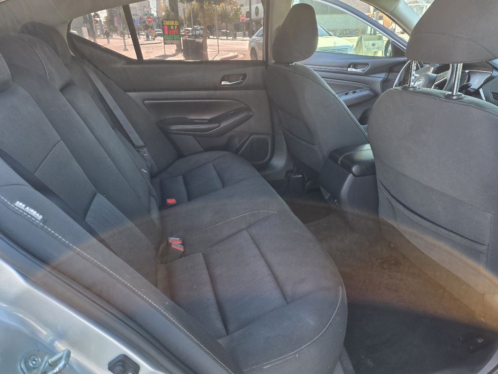 2019 Nissan Altima Image 14