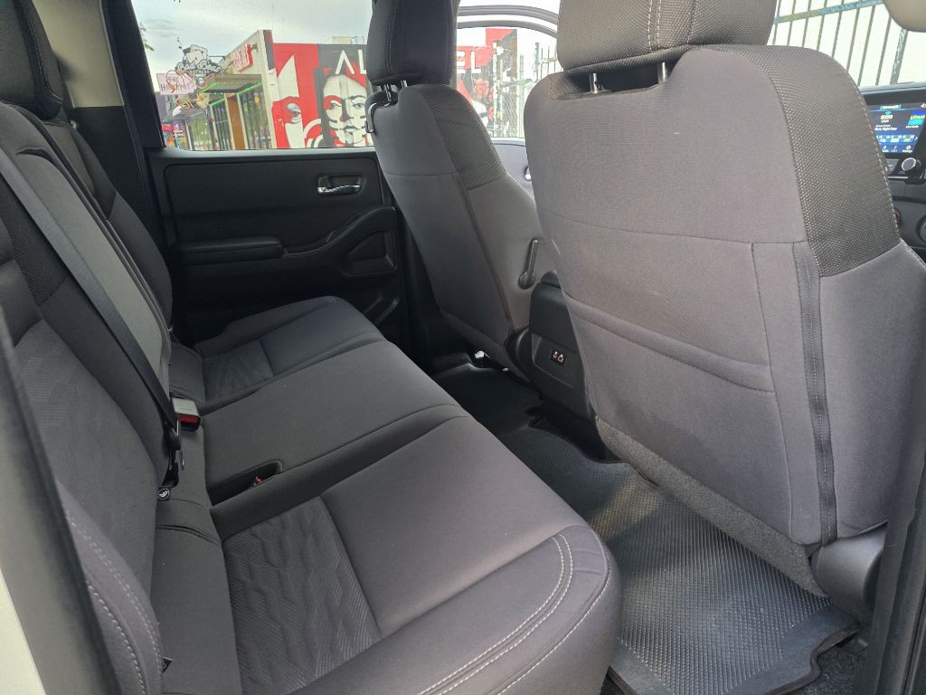 2023 Nissan Frontier Image 10