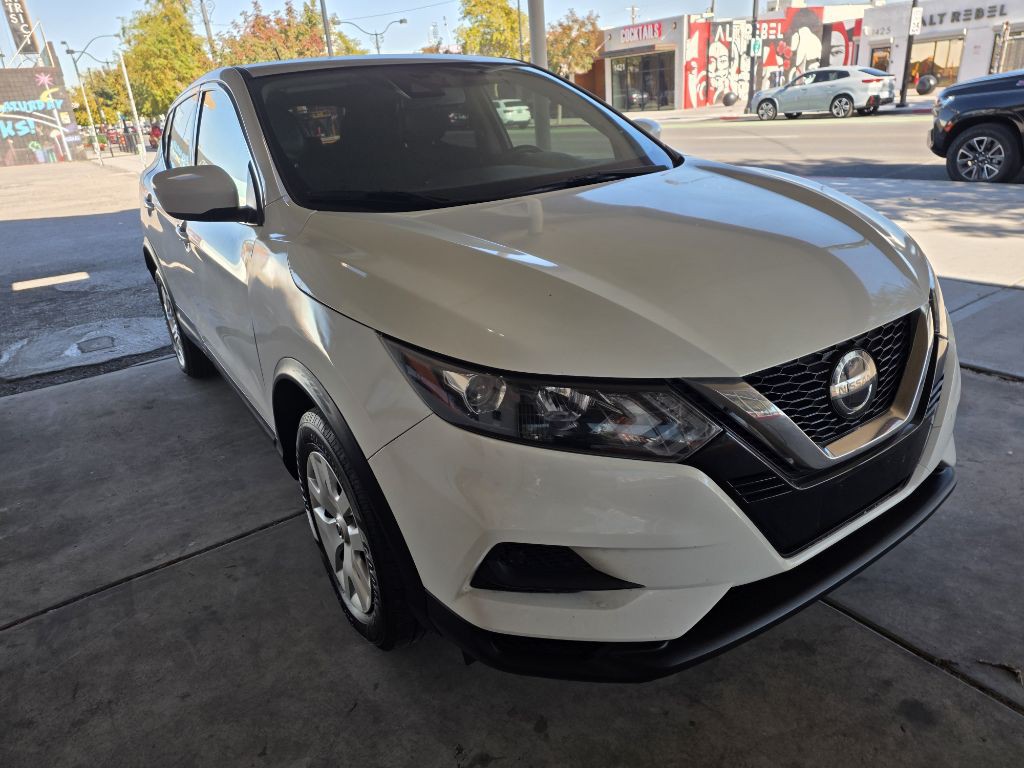 2020 Nissan Rogue Image 2