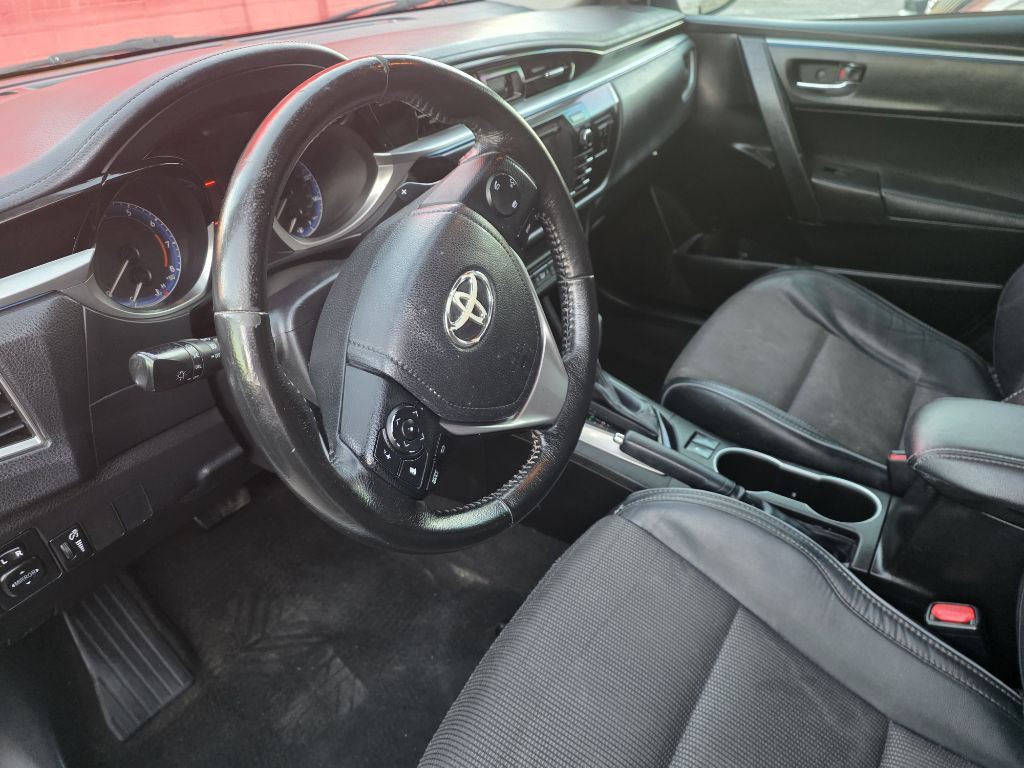 2015 Toyota Corolla Image 11