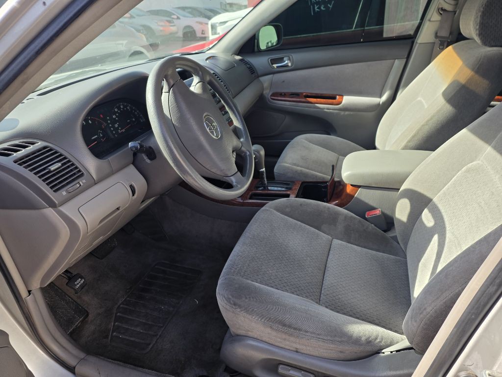 2002 Toyota Camry Image 9