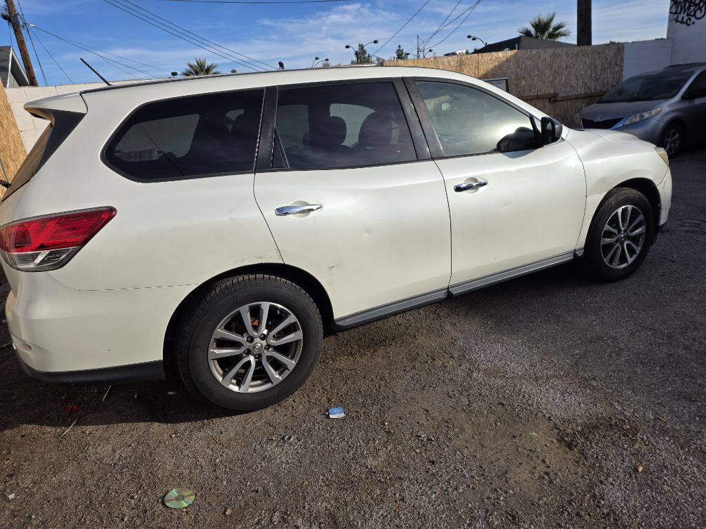 2015 Nissan Pathfinder Image 6