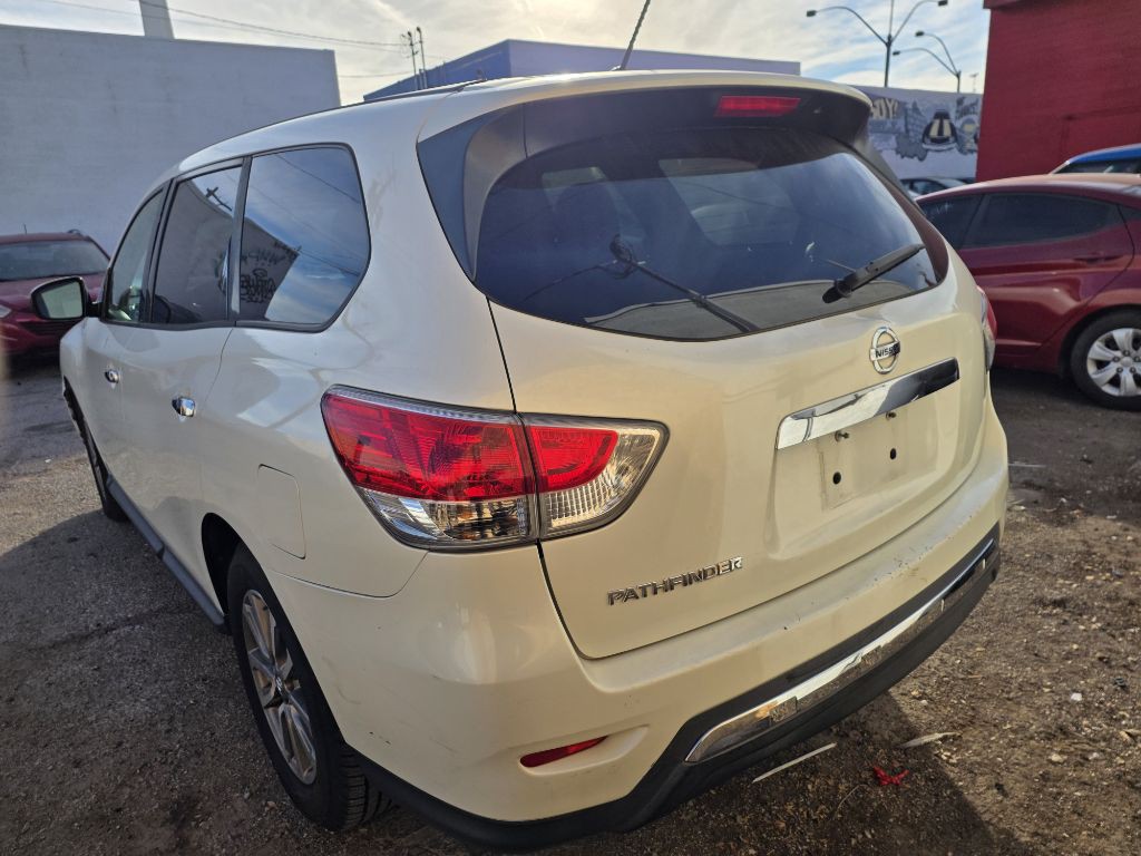 2015 Nissan Pathfinder Image 9