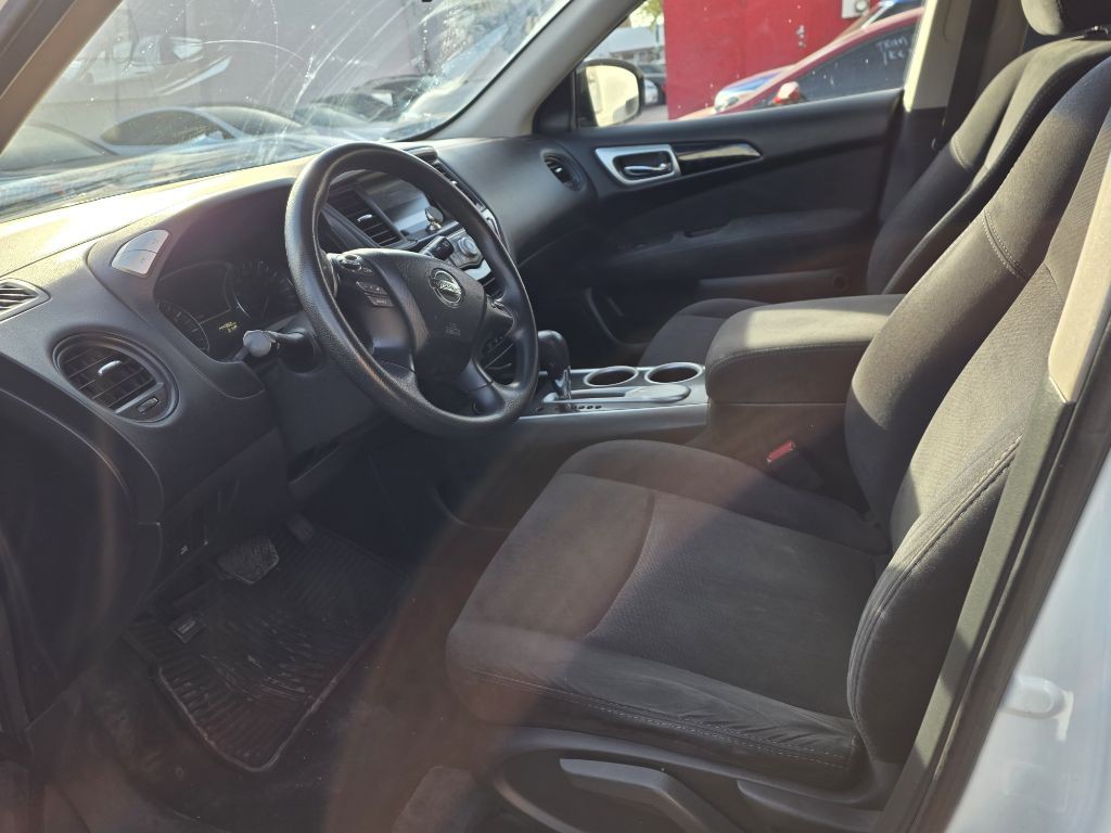2015 Nissan Pathfinder Image 10
