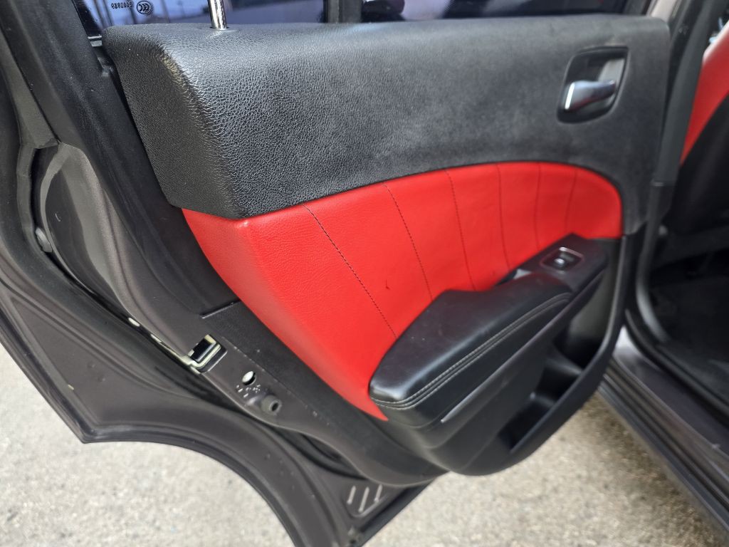 2015 Dodge Charger Image 17