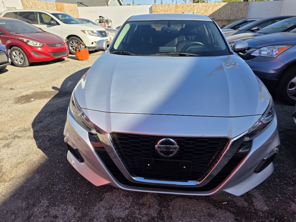 2020 Nissan Altima Image 3