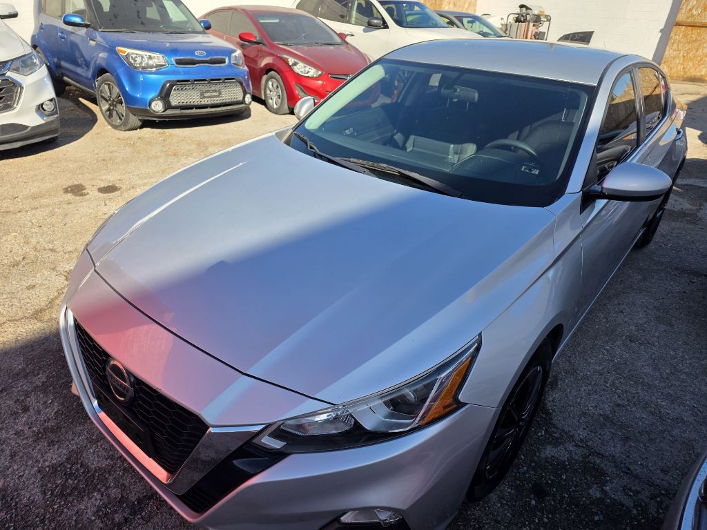 2020 Nissan Altima Image 8