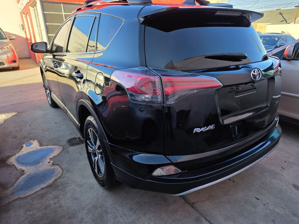 2016 Toyota Rav4 Image 2