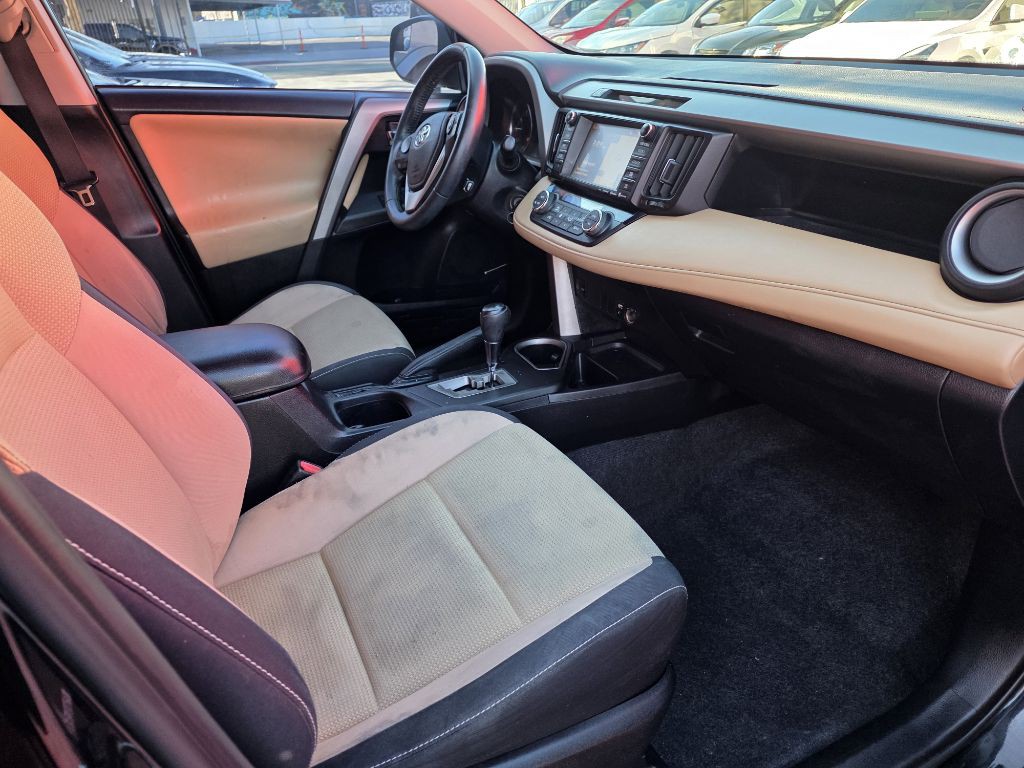 2016 Toyota Rav4 Image 12