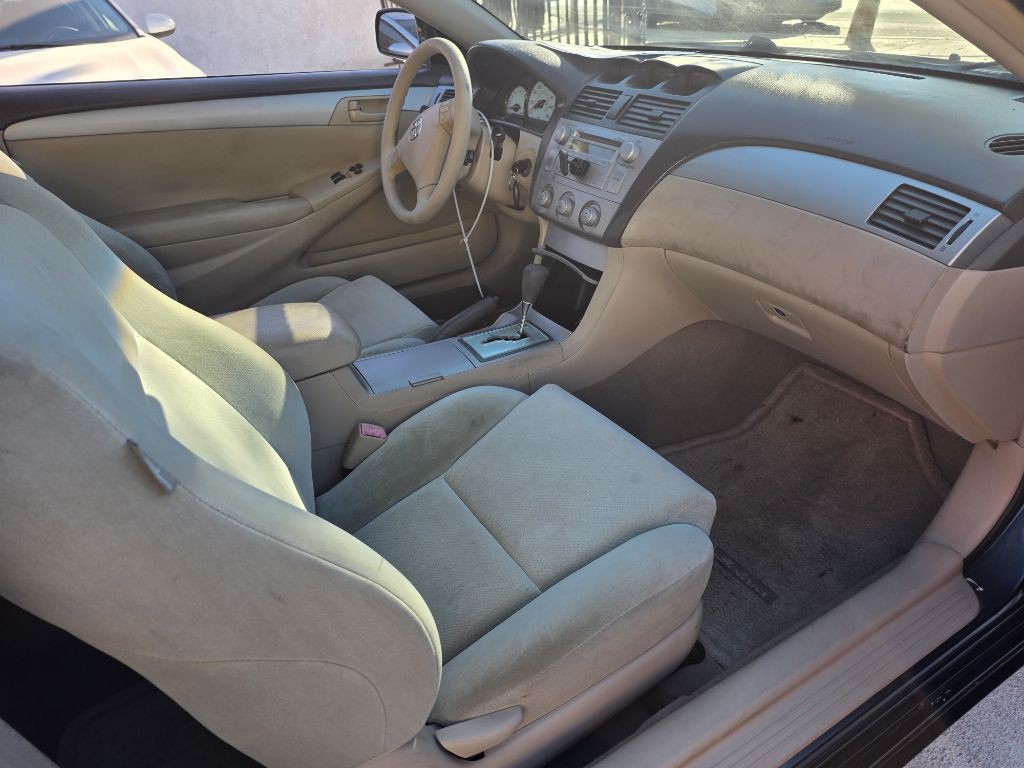 2005 Toyota Camry Image 10