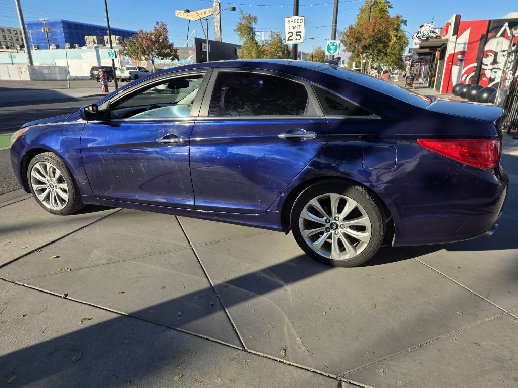 2011 Hyundai Sonata Image 9