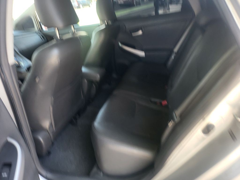 2011 Toyota Prius Image 14