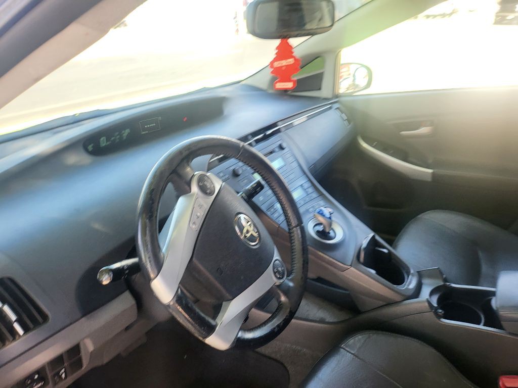 2011 Toyota Prius Image 15