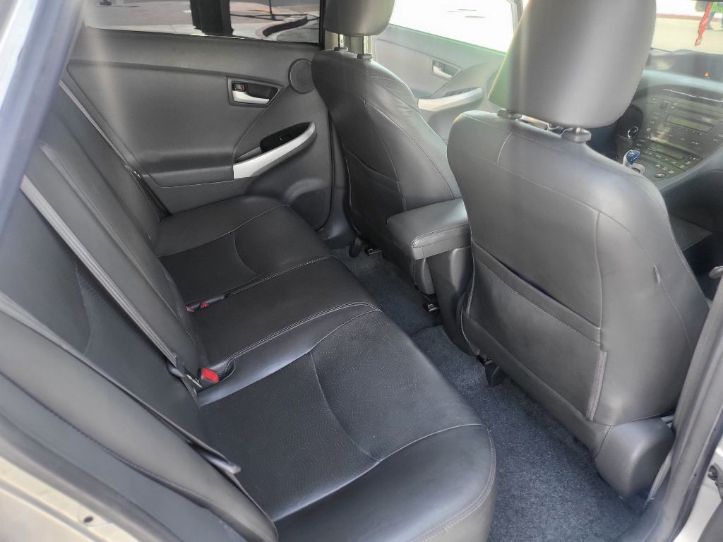 2011 Toyota Prius Image 18