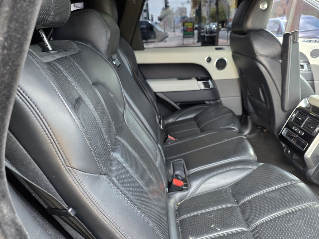 2016 Land Rover Range Rover Sport Image 17