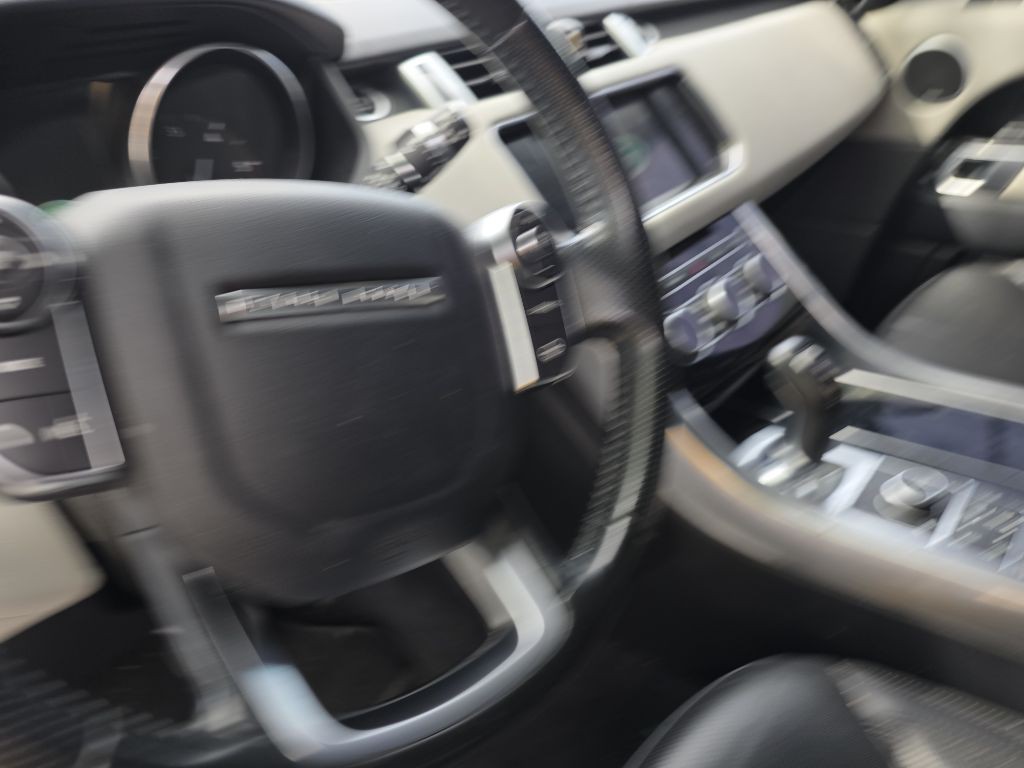 2016 Land Rover Range Rover Sport Image 18