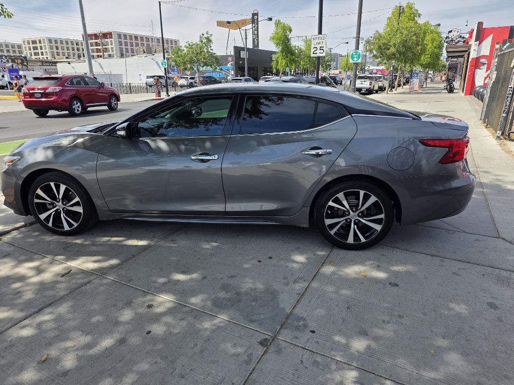 2018 Nissan Maxima Image 9