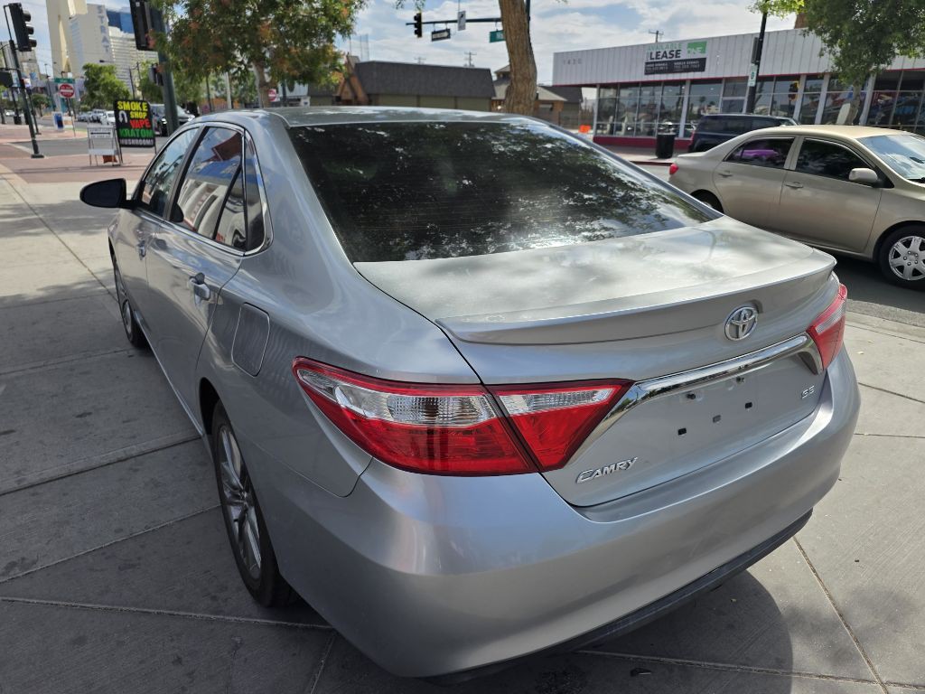 2017 Toyota Camry Image 7