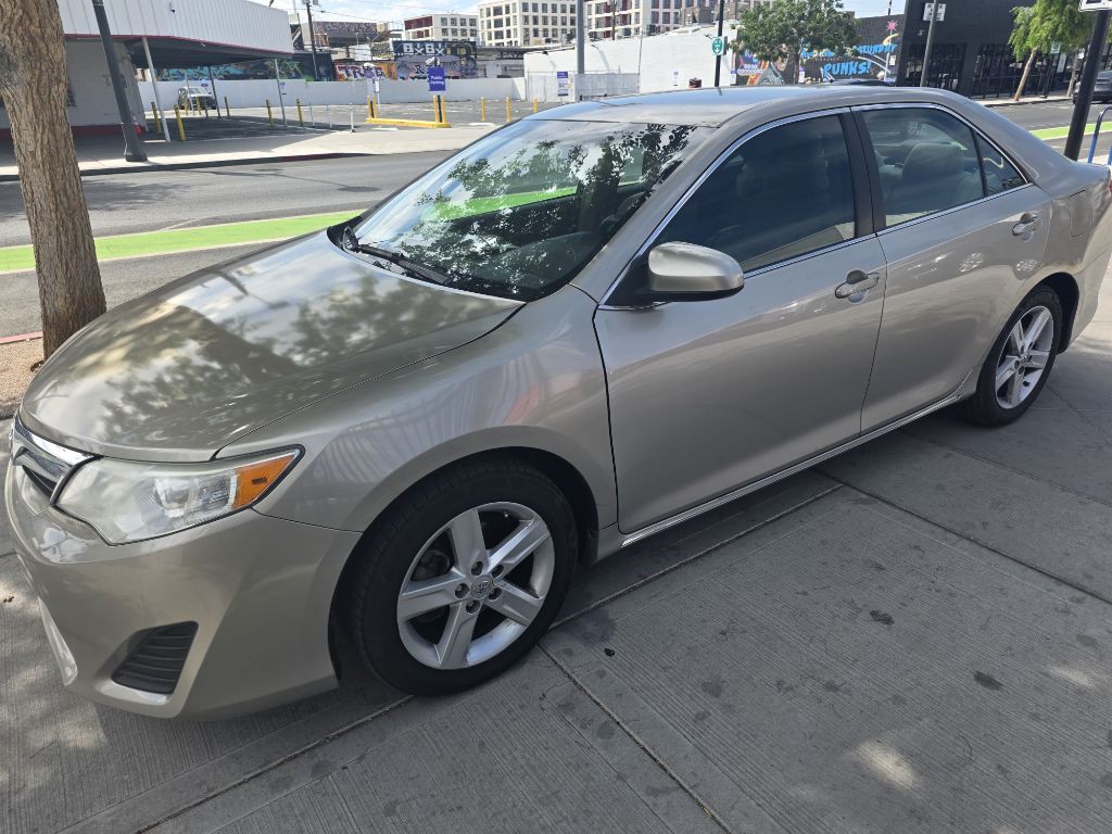 2013 Toyota Camry Image 3