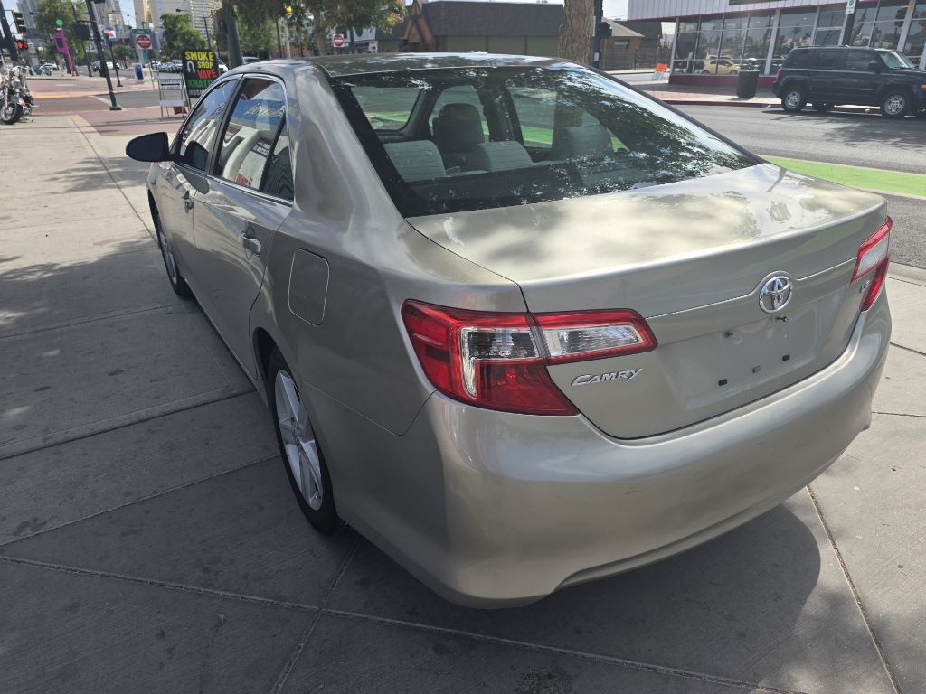 2013 Toyota Camry Image 5