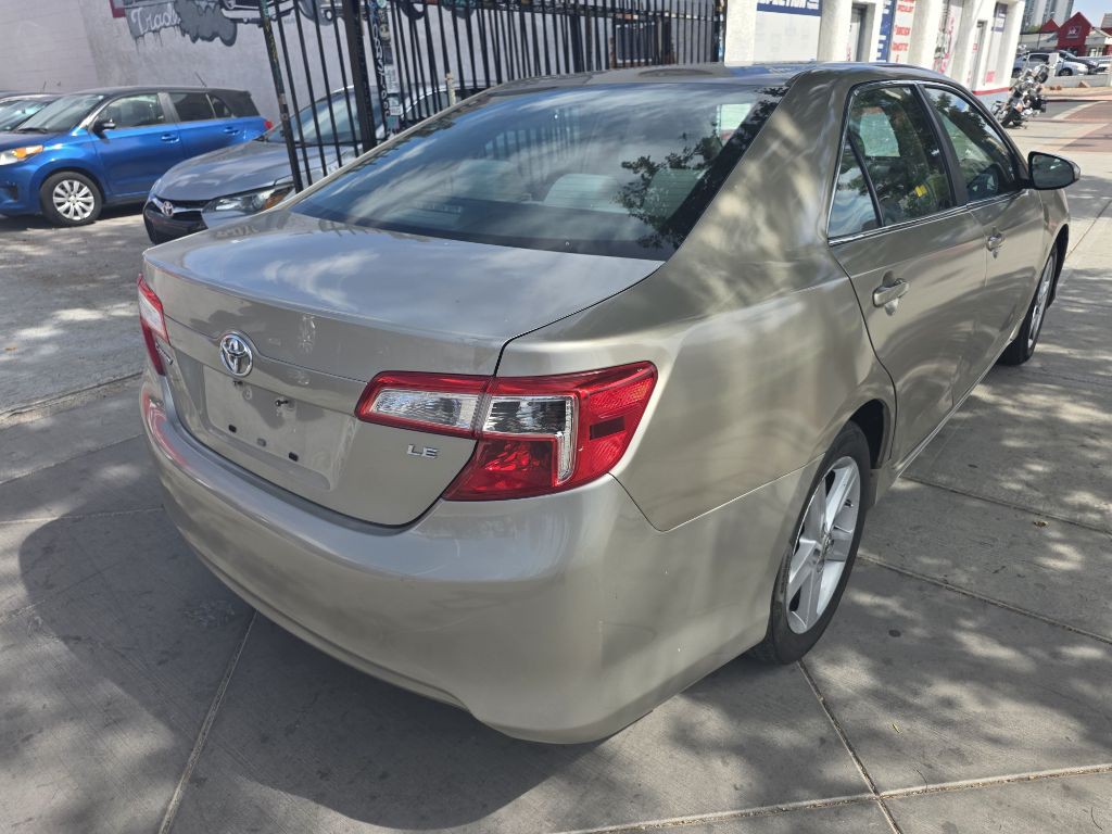 2013 Toyota Camry Image 7