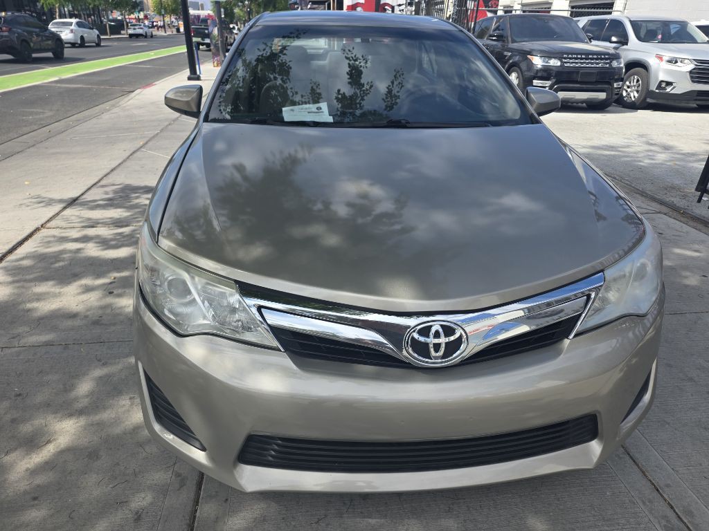 2013 Toyota Camry Image 8